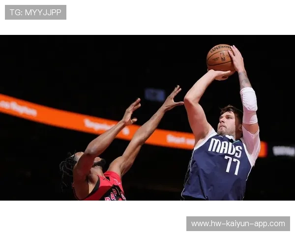 东契奇关键中投命中,独行侠接近锁胜